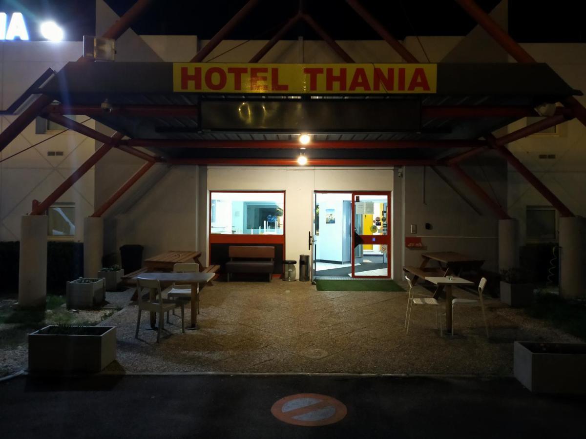 Hotel Thania Фронтинян Екстериор снимка