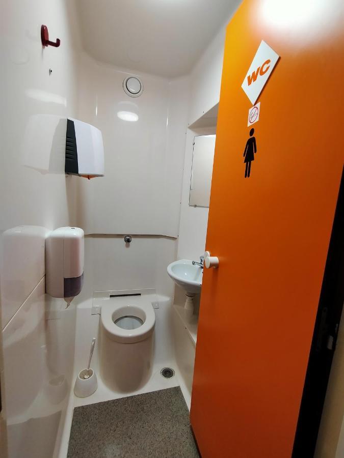 Hotel Thania Фронтинян Екстериор снимка