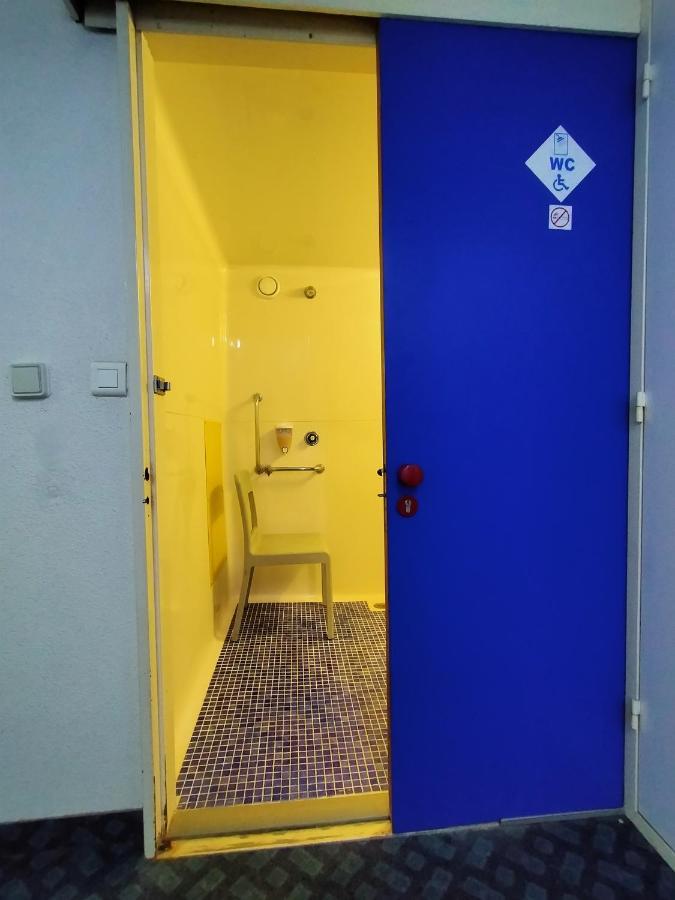 Hotel Thania Фронтинян Екстериор снимка