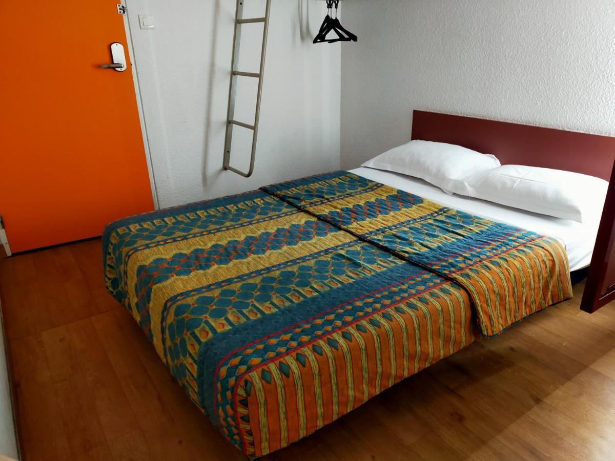 Hotel Thania Фронтинян Екстериор снимка